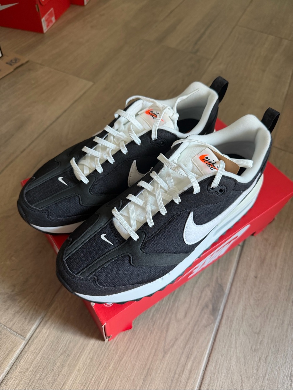 Nike Air Max Dawn ( box without lid )